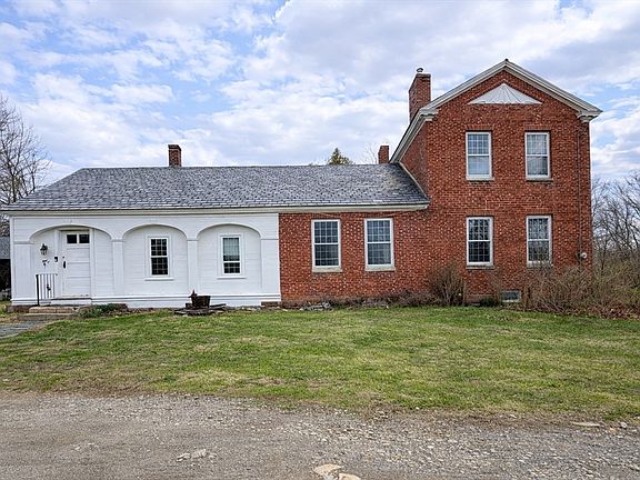 4th image of 108 Colrain Shelburne Rd