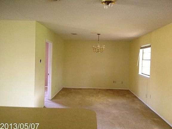 5th image of 404 Kenilworth Dr