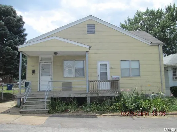 300 Degenhardt Ave, Saint Louis, MO 63125