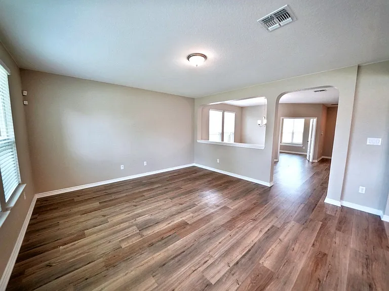 107 Kyle Cv — Photo 12