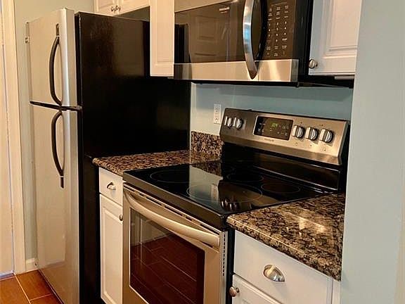 5th image of 5080 Fairways Cir #106
