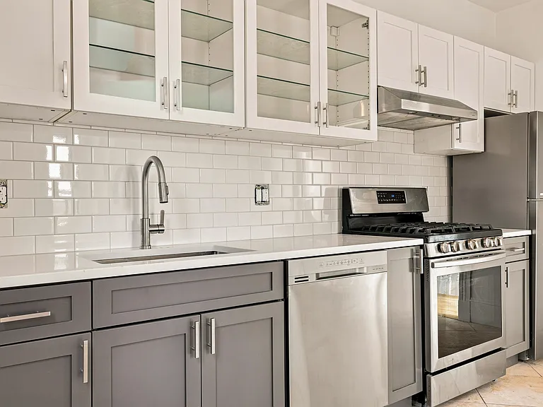 19 School St #3 — Photo 11