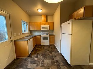 6923 N Fessenden St APT C, Portland, OR 97203