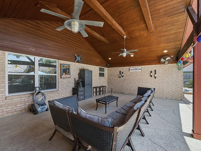 2607 Brom Bones Blvd — Photo 2
