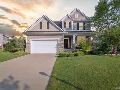 2236 Adel Dr, Wixom, MI, 48393