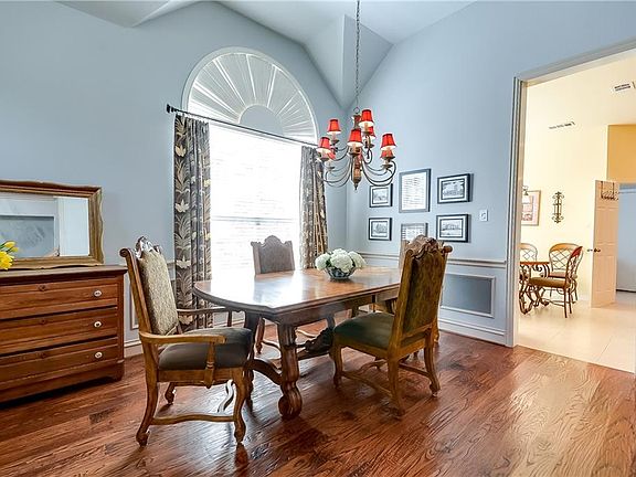 5th image of 8705 Mandevilla Dr