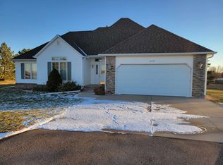 402 Henton Rd, Mccook, NE 69001