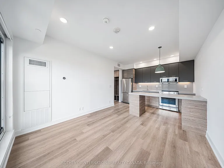 484 Spadina Ave #709 — Photo 6