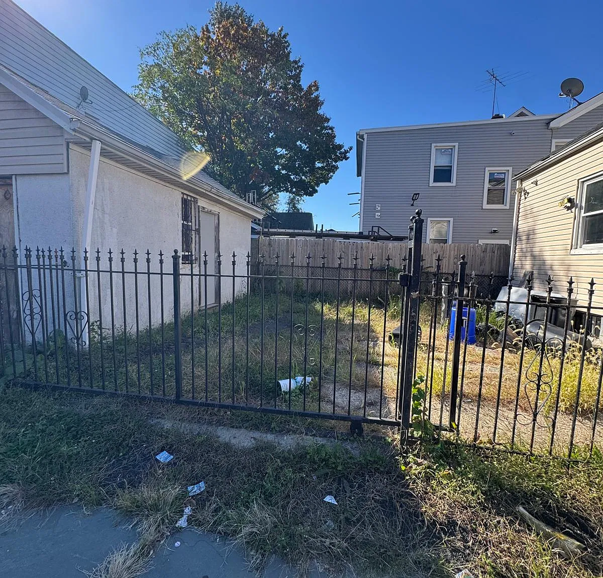 4 bed, $3,200 — Photo 3
