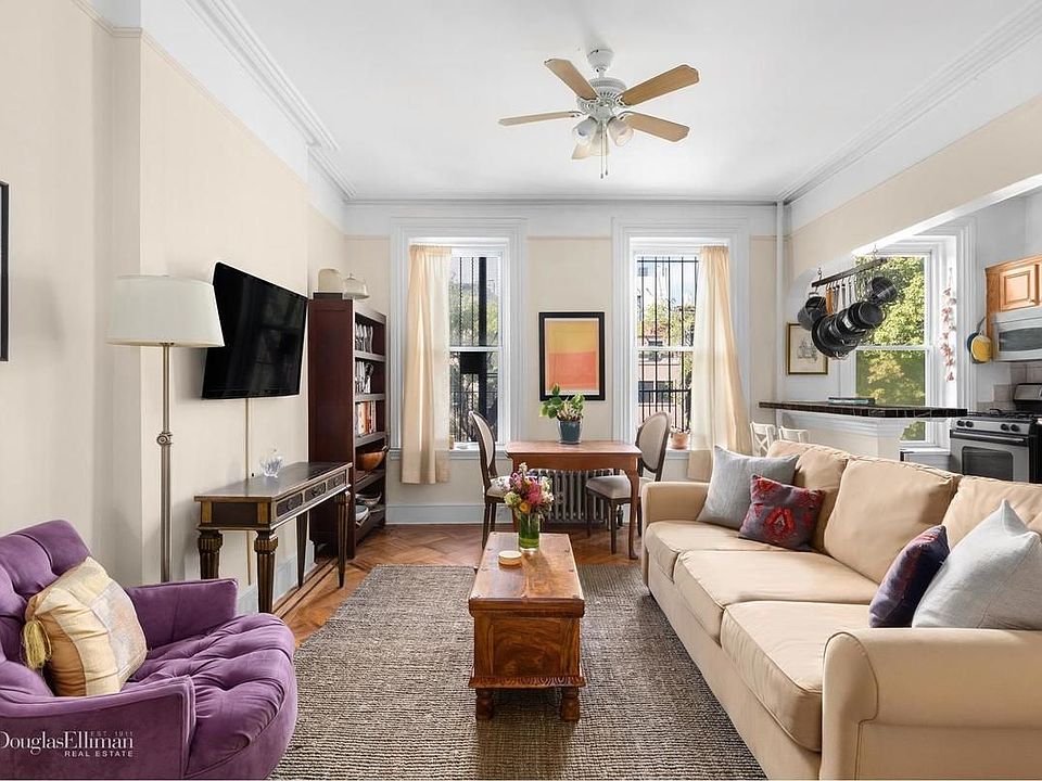 2nd image of 402 Vanderbilt Ave APT 2