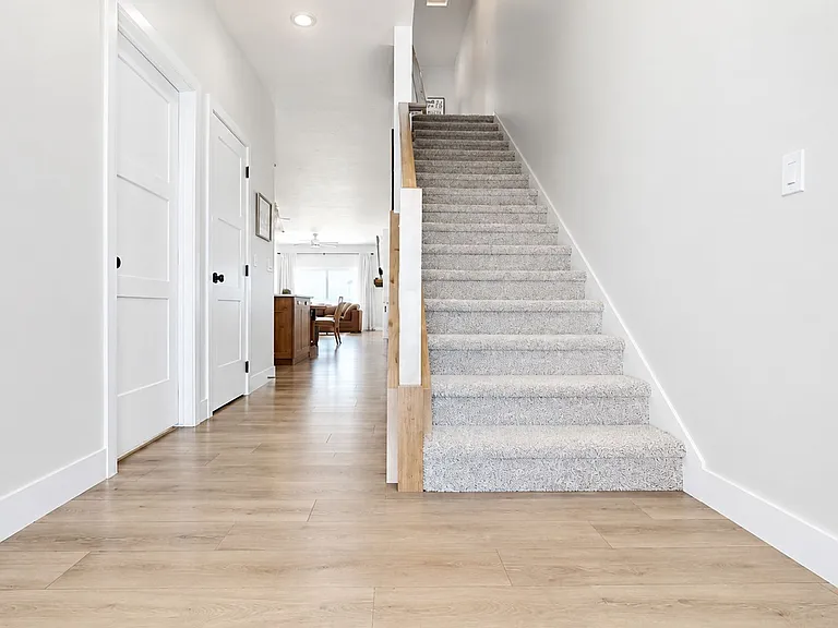 1127 E 4240 N — Photo 33