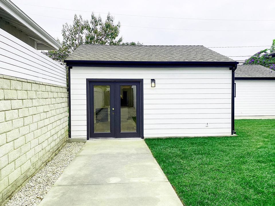 1st image of 14336 Emelita St