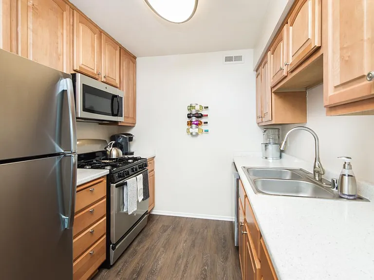 Surfside Villas — Photo 1
