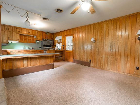 5th image of 8634 Adams Ln #8637