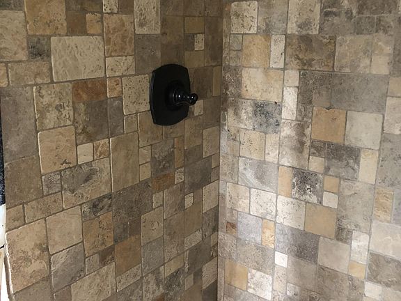 4th image of 1602 Ryan Ave #1