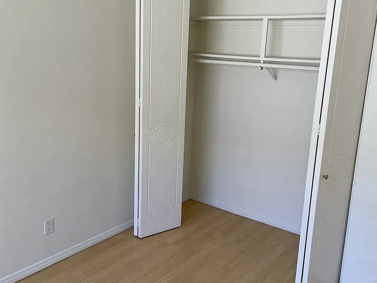 519 Francisca Ave #2 — Photo 6