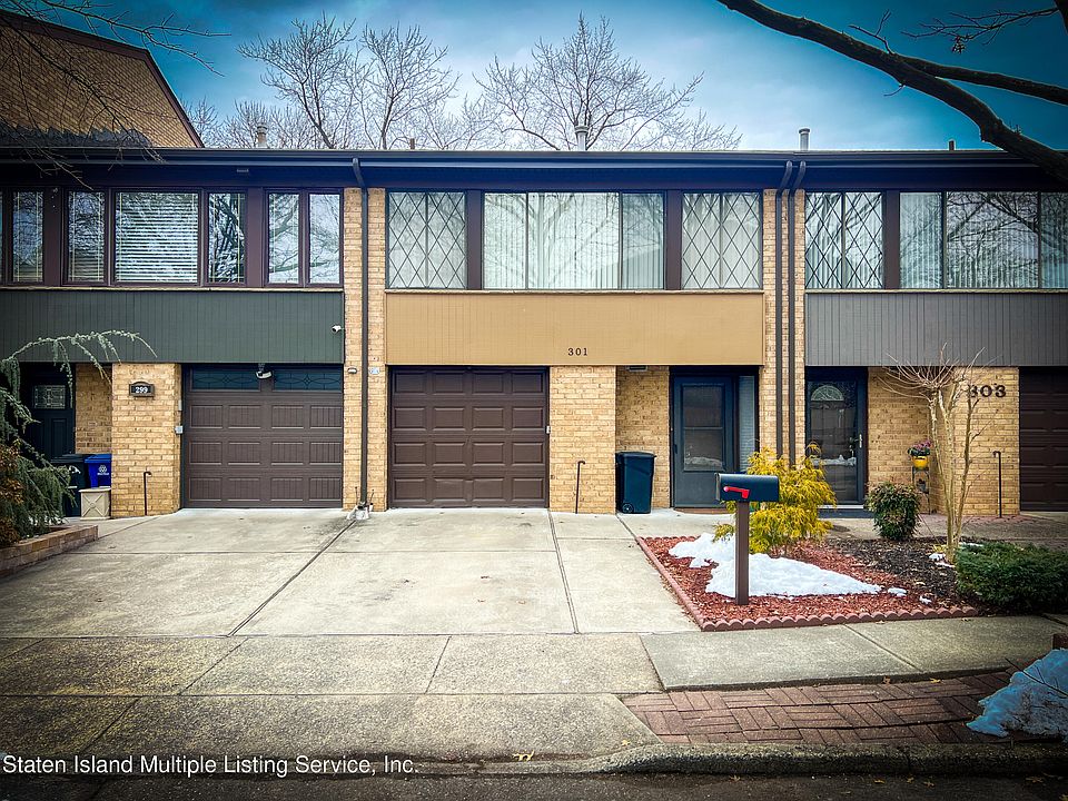 1st image of 301 Hillbrook Dr
