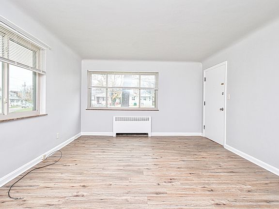 2nd image of 5541 Montgomery Rd APT 3