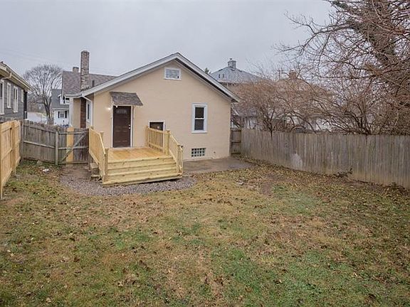 3rd image of 3578 Vista Ave