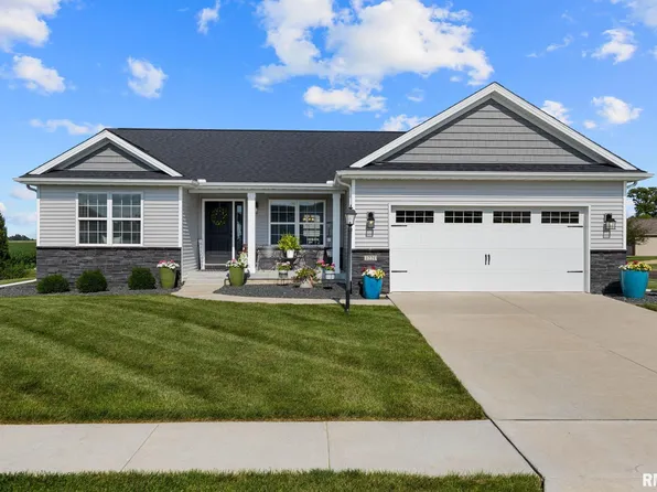 1221 Brown Ct, Washington, IL 61571