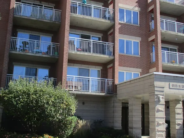 6559 W George St Unit 510, Chicago, IL 60634