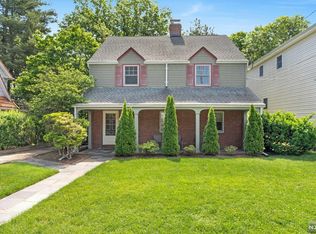 1325 Dickerson Rd, Teaneck, NJ 07666