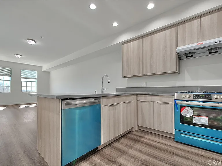 501 W Foothill Blvd #202 — Photo 2