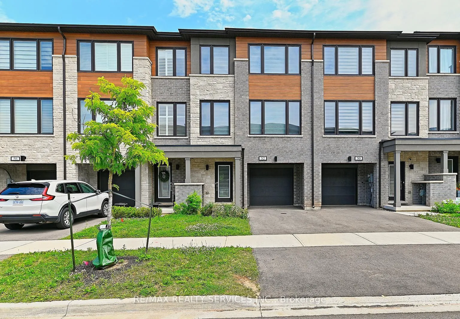 3 bed, $3,200 — Photo 1