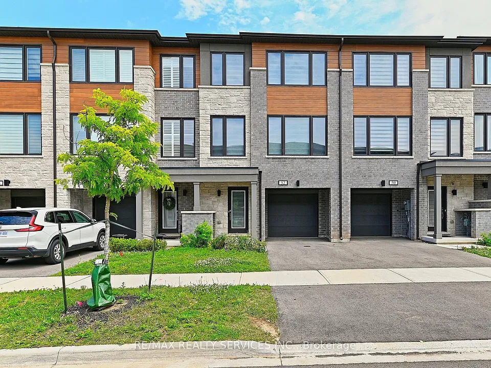 52 Humberstone Dr