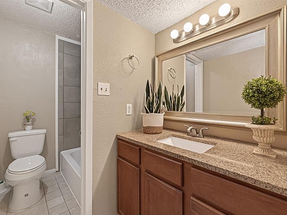 3rd image of 1500 Bay Area Blvd #208