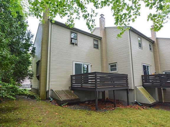 3rd image of 154 E Bacon St APT B6