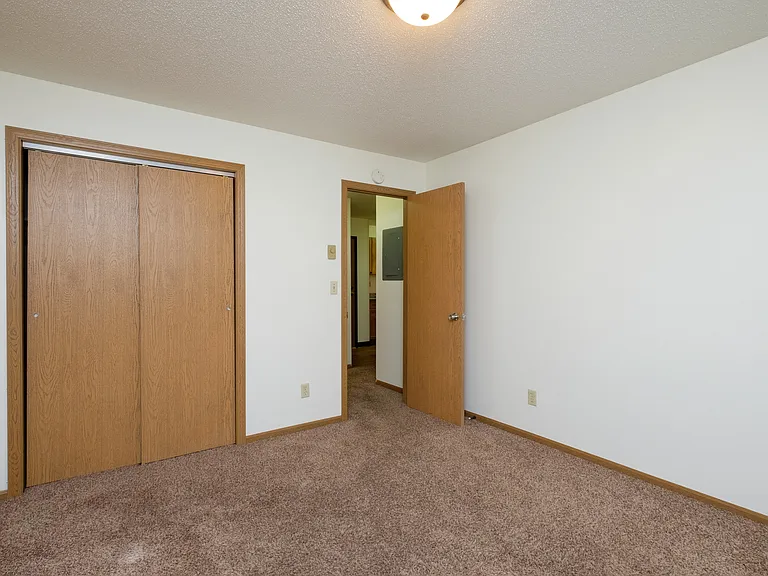 Fargo, ND Monticello Apartments | Bedroom