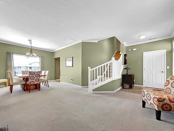 5th image of 3011 Deland Dr