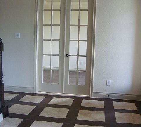 2nd image of 40811 Manor Dr