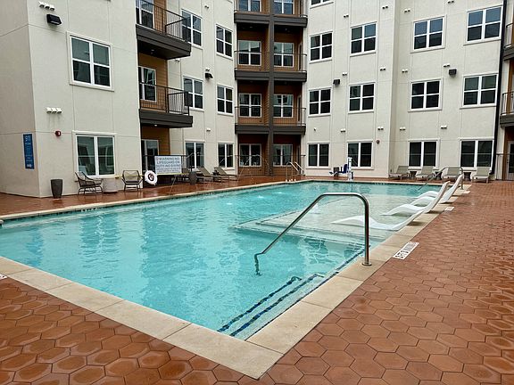 3rd image of 2000 Onion Creek Pkwy #255
