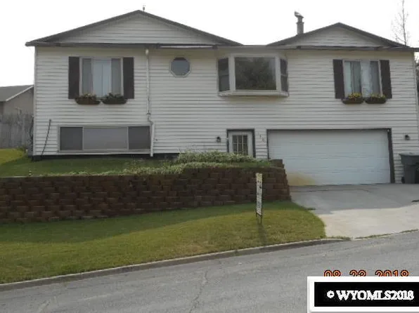 110 Brook Hollow Dr, Evanston, WY 82930