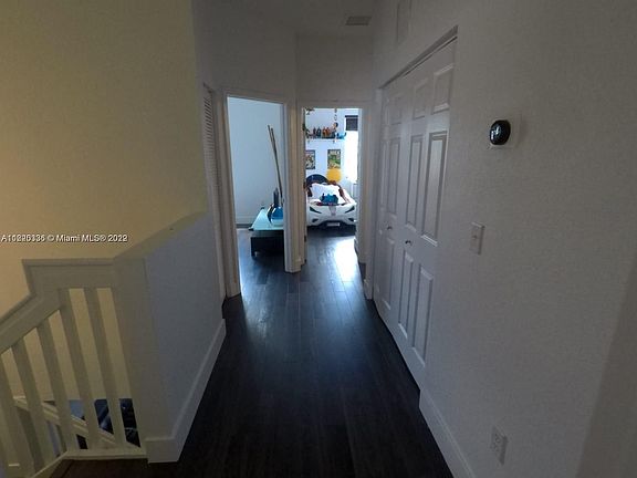 5th image of 1047 NE 207th Ter Unit 1047