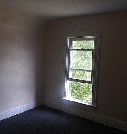 4th image of 1316 Willow Ave #House