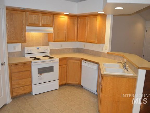 5th image of 1614 Roston Ct