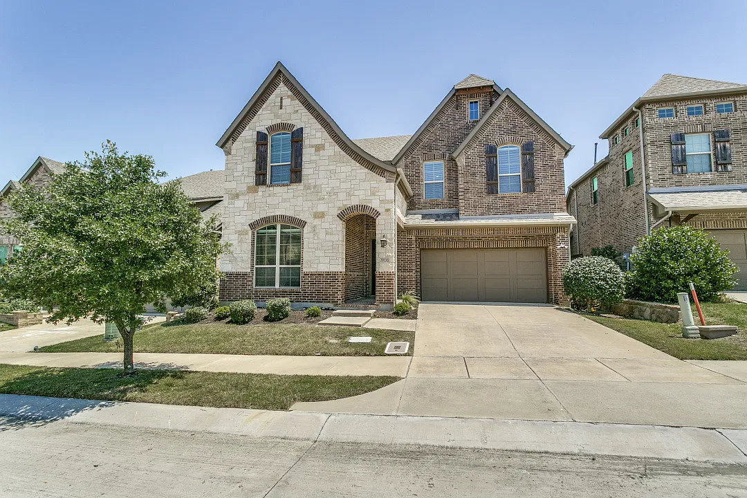4 bed, 3447 sqft, $3,500 — Photo 2