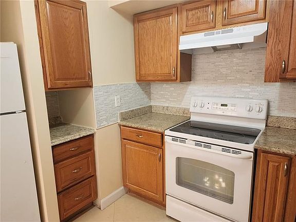 3rd image of 7011 Environ Blvd APT 312A
