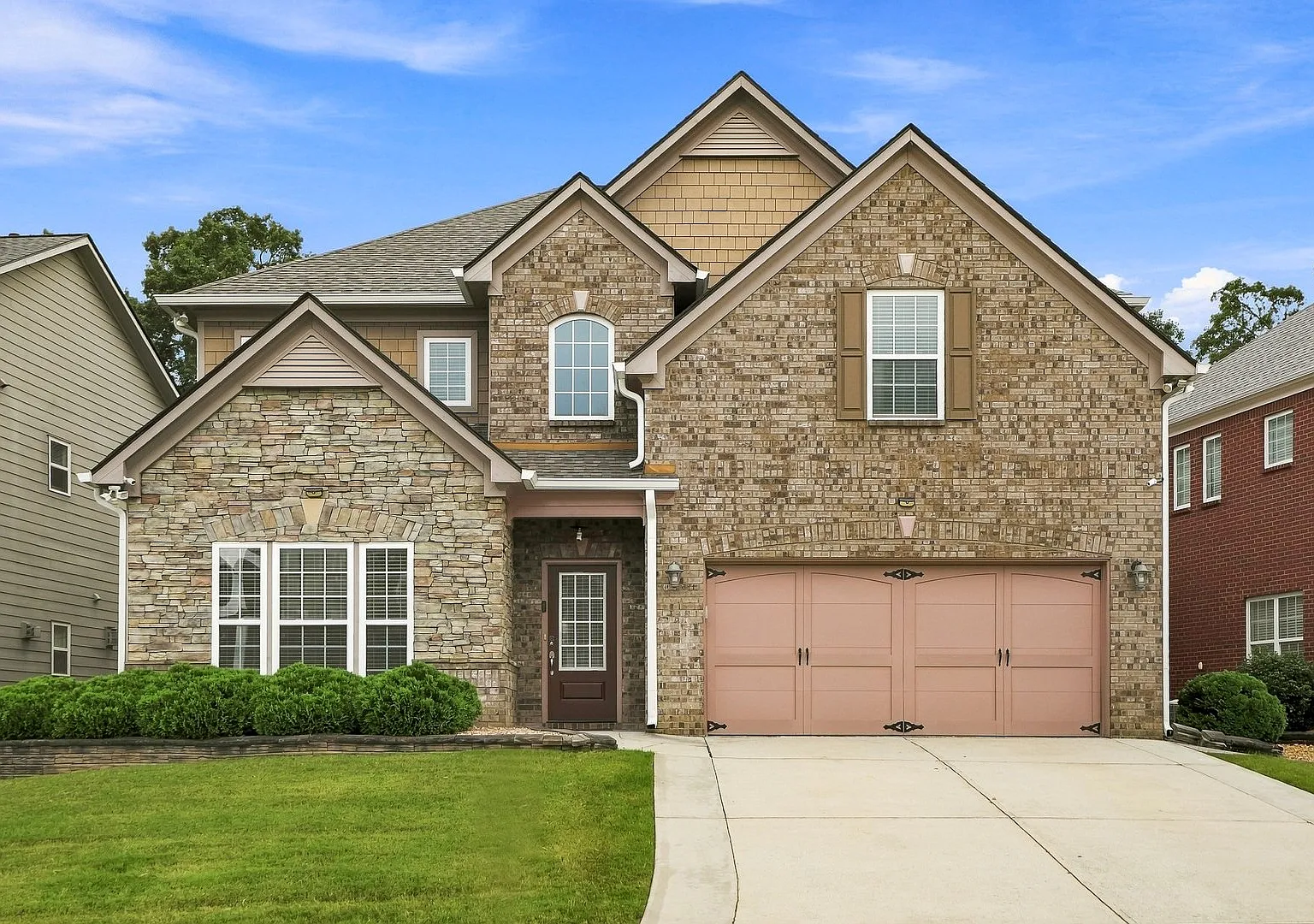 5 bed, 3358 sqft, $3,100 — Photo 1