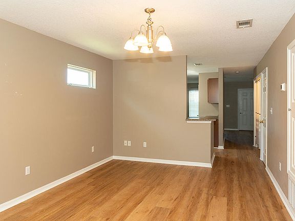 4th image of 15 Bobolink St NE #B