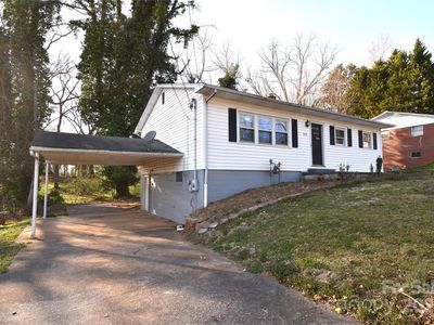 104 W Catawba St, Morganton, NC, 28655