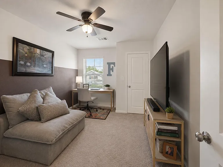 8015 Peppercorn St — Photo 18