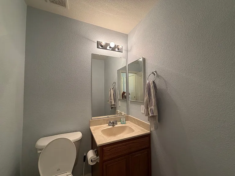 18210 Pin Oak Ct — Photo 13