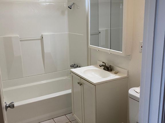 2nd image of 10160 Park Cir W