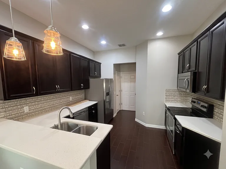 9313 Tyrella Pine Trl — Photo 6