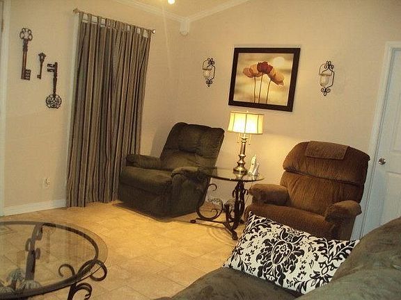 5th image of 217 Cedar Hill Ln