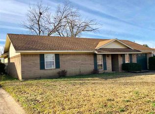 3440 Vagas Dr, Paris, TX 75462